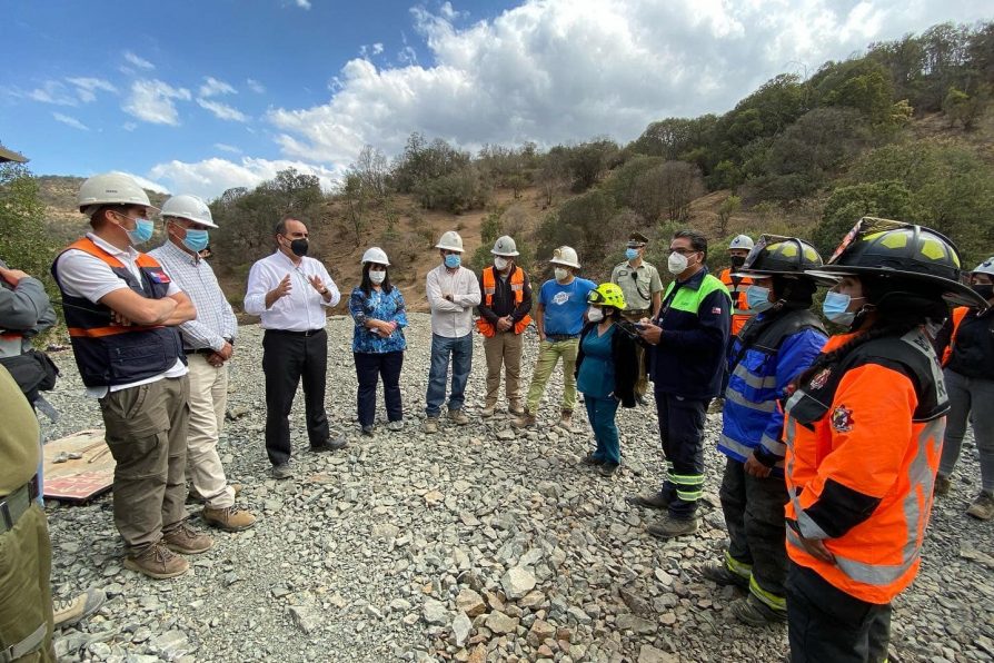 Exitoso trabajo en equipo  para rescatar a minero atrapado en Chancón