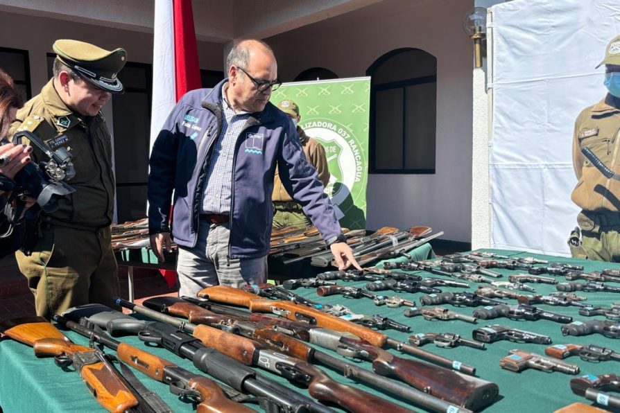 Delegado Presidencial Fabio López y Carabineros dan a conocer resultados de entrega de armas en O’Higgins