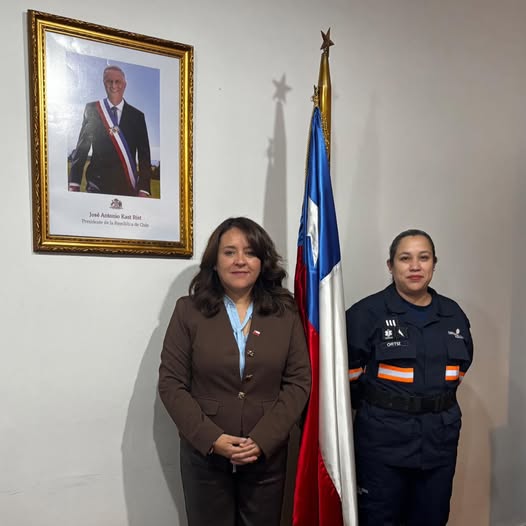 Delegada presidencial fortalece vínculos con Defensa Civil